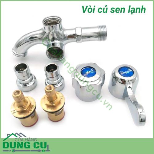 Vòi củ sen lạnh có 02 chức năng xả nước, 1 xả nước xuống bể chứa, 1 dùng để nối dây sen tắm, dây xịt vệ sinh,dây rửa xe….Bên cạnh đó đầu xả nước xuống chậu chứa nước cũng có thể nối dây máy giặt. Vòi có độ bền và tuổi thọ cao, đẹp mắt dễ dàng vệ sinh.