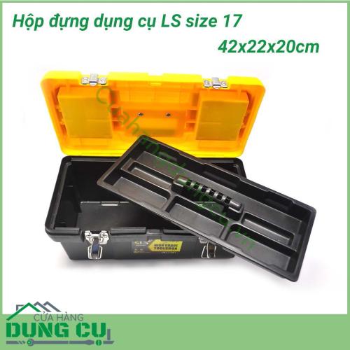 Hộp đựng dụng cụ LS size 17 được làm từ chất liệu nhựa cao cấp đảm bảo độ bền và chịu lực tốt, cho thời gian sử dụng lâu dài. Sản phẩm được thiết kế nhiều ngăn khác nhau, giúp bạn dễ dàng phân loại các dụng rất thuận tiện cho việc sử dụng