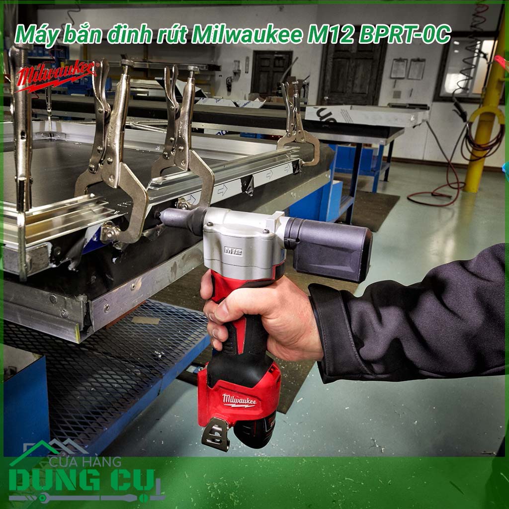 Máy bắn đinh rút Mikwaukee M12 BPRT-0C sử dụng cơ chế rút tự động tốc độ cao với lực rút có thể đạt được lên đến 9000 N nhằm đẩy nhanh quá trình rút đinh, giúp tiết kiệm công sức và thời gian cho người sử dụng.