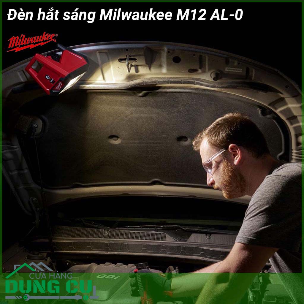 Đèn hắt sáng Milwaukee M12 AL-0&nbsp;hiệu suất cao cung cấp 1000 Lumens sản lượng ánh sáng thay thế đèn halogen 250 W. Nam châm tích hợp, cơ cấu kẹp và lỗ khóa cho ốc vít / đinh cung cấp nhiều tùy chọn lắp cho các bề mặt khác nhau.