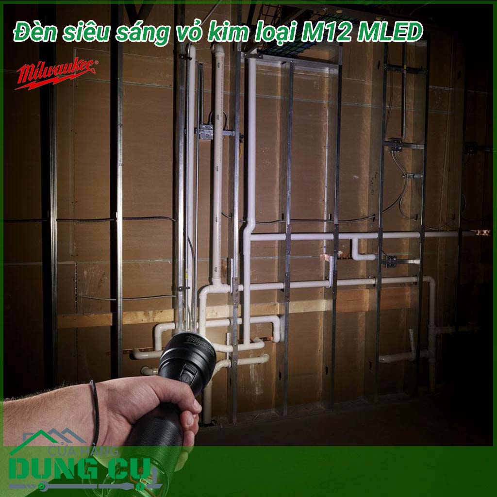 Đèn pin siêu sáng vỏ kim loại Milwaukee M12 MLED&nbsp;vỏ làm bằng vật liệu nhôm AL600 Series cùng với chất liệu vỏ nhôm máy bay tạo nên độ bền cao, khả năng rơi từ độ cao 4m mà không làm biến dạng. Khả năng chống nước ở độ sâu 1m. Tầm chiếu&nbsp;rất xa đến 340m