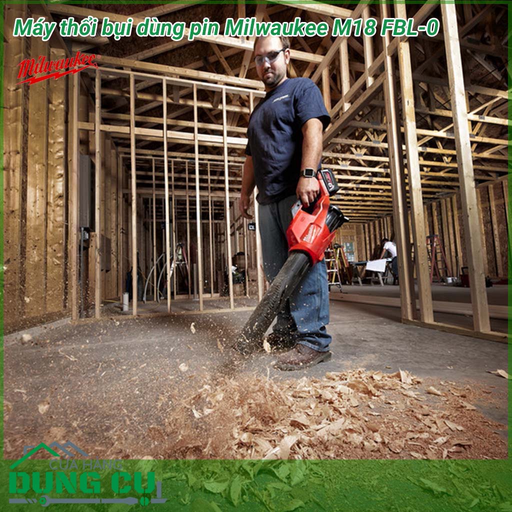 Máy thổi bụi dùng pin cầm tay Milwaukee M18 FBL-0 thiết kế tiện dụng giúp dọn sạch các mảnh vụn và bụi bẩn trong không gian chật hẹp, thao tác thoải mái với chức năng khóa thông minh giúp giảm thiểu sự mệt mỏi khi thao tác.