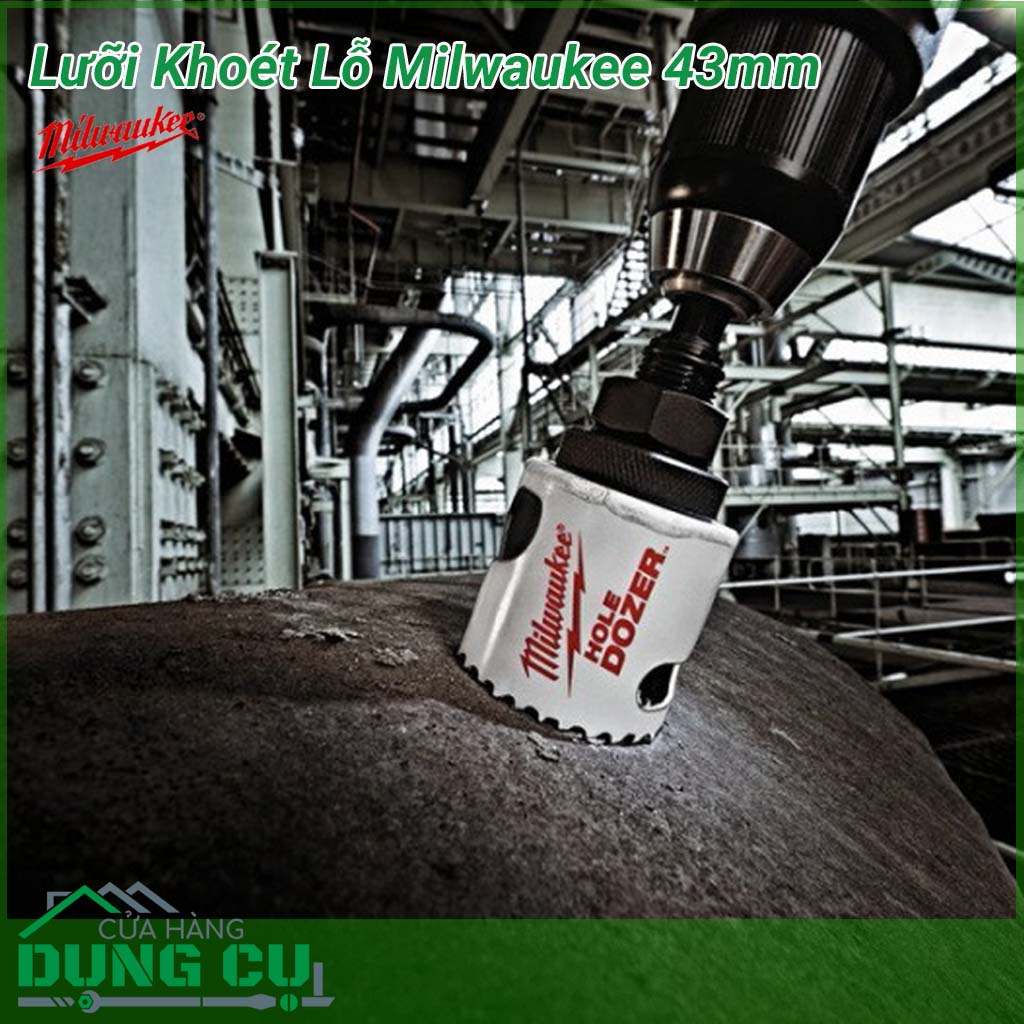 Lưỡi khoét lỗ Milwaukee 43mm&nbsp;được làm bằng chất liệu hợp kim thép cứng cáp, không hoen gỉ hay cong vênh, mài mòn trong quá trình làm việc, cho độ bền sử dụng lâu dài theo thời gian