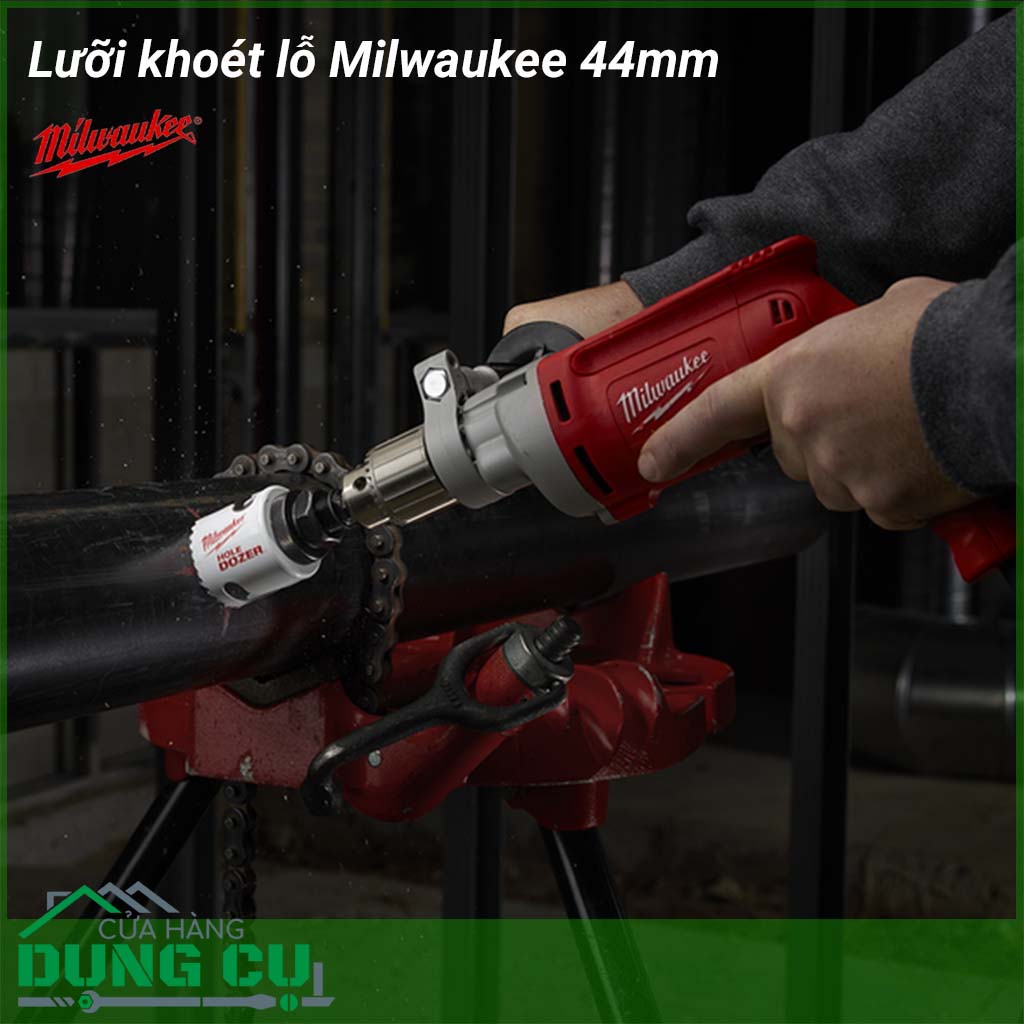 Lưỡi khoét lỗ Milwaukee 44mm&nbsp;được làm bằng chất liệu hợp kim thép cứng cáp, không hoen gỉ hay cong vênh, mài mòn trong quá trình làm việc, cho độ bền sử dụng lâu dài theo thời gian