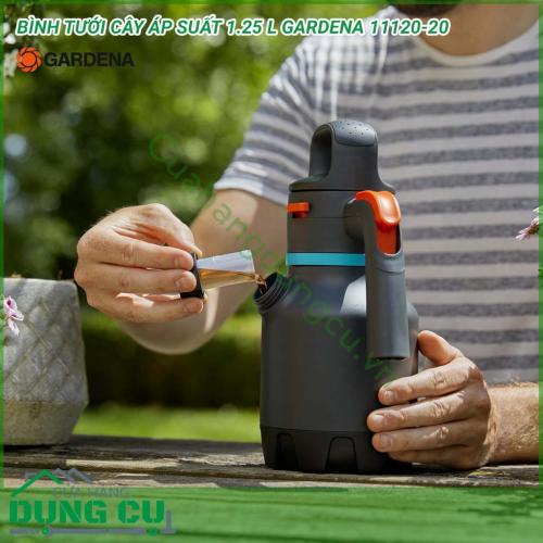 Bình tưới cây áp suất 1,25LGardena 11120-20 là một dụng cụ cần thiết cho công việc chăm sóc cây hằng ngày. Được thiết kế và sản xuất theo công nghệ hiện đại và dây chuyền tiên tiến. Với vật liệu là từ nhựa HPDE cao cấp có được độ bền cao.