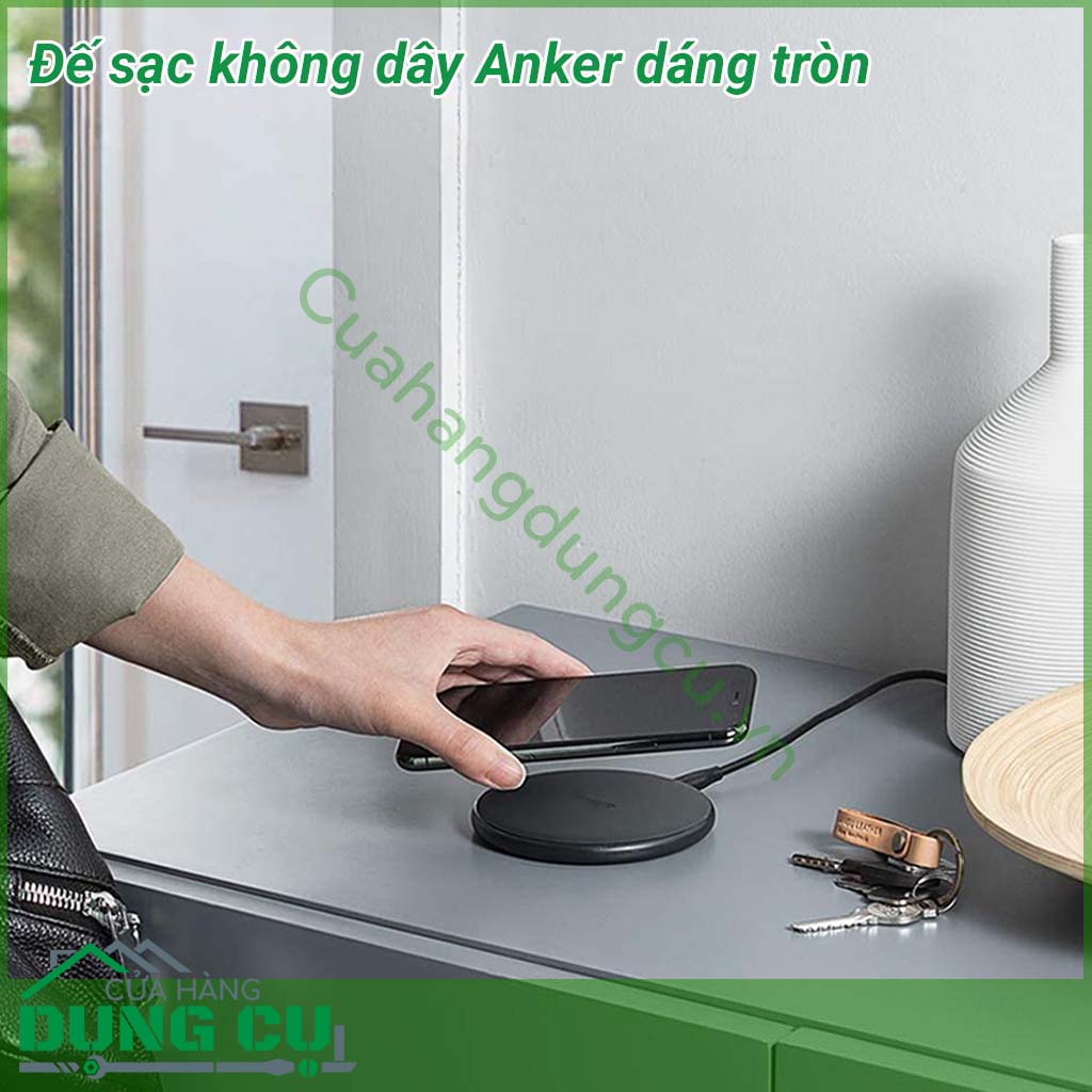 Đế sạc không dây Anker dáng tròn&nbsp;sở hữu tính năng thông minh vô cùng tiện lợi vì không cần cắm dây sạc, chỉ cần đặt điện thoại lên và thế là pin sẽ được sạc đầy cực tiện