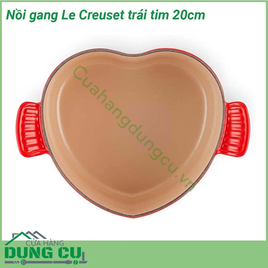 Nồi gang Le Creuset trái tim 20cm&nbsp;sản xuất từ chất liệu chính là gang độ bền cao &nbsp;an toàn tuyệt đối cho người dùng &nbsp;Thiết kế độc đáo hình trái tim với máu sắc đỏ bắt mắt Tay&nbsp;cầm chắc chắn và lòng nồi tráng men chống trầy xước