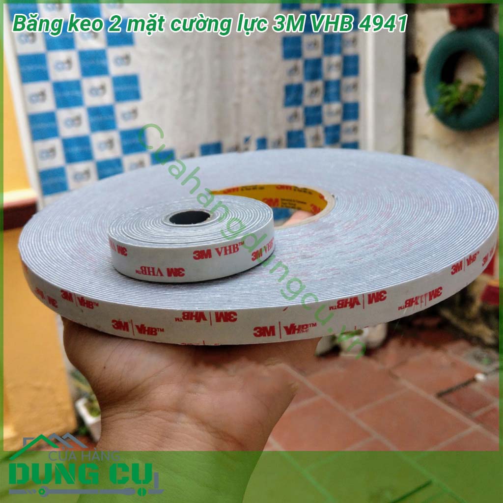 Băng keo 2 mặt cường lực 3M VHB 4941 là loại băng keo có độ dày mỏng hơn nhẹ hơn và kết dính được bề mặt được làm từ các loại vật liệu khác nhau &nbsp;Băng keo sử dụng đơn giản độ dính cao vĩnh cửu và hiệu quả trong thời gian dài &nbsp;
