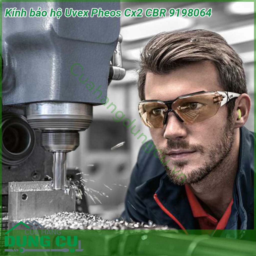 Kính bảo hộ Uvex Pheos Cx2 CBR 9198064&nbsp;nhẹ cùng với thiết kế ôm sát khuôn mặt bảo vệ toàn bộ vùng mắt &nbsp;Đệm mũi silicon mềm dẻo hơn giúp người dùng cảm thấy thoải mái dễ chịu &nbsp;Phần gọng mắt kính Uvex sử dụng nhựa dẻo rất bền chắc