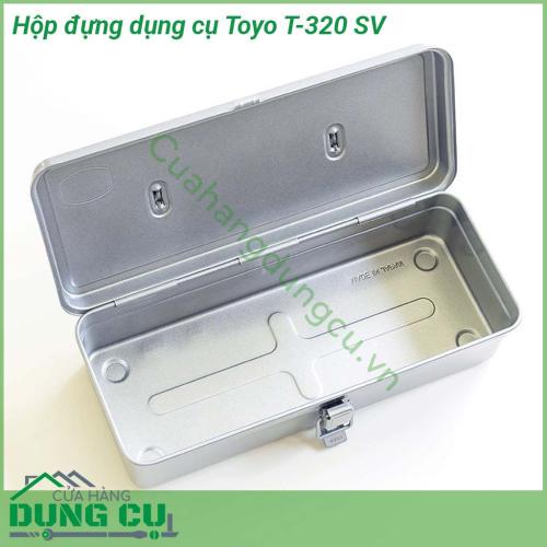 Hộp đựng dụng cụ Toyo T-320 SV được làm từ thép cao cấp chống ăn mòn không bị ghỉ và không bị cong vênh  Bề mặt sơn nhẵn mịn sáng bóng và hạn chế tối đa trầy xước  Tay cầm chắc chắn thiết kế dễ dàng cầm khi di chuyển