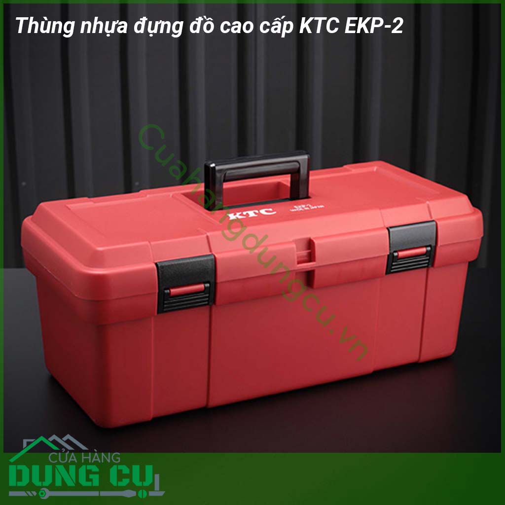 Thùng nhựa đựng đồ cao cấp KTC EKP-2&nbsp;được làm bằng nhựa cao cấp cứng siêu siêu bền &nbsp;Với thiết kế thông minh có thể tháo rời &nbsp;quai xách tiện dụng cho việc mang theo mọi lúc 2 chốt khóa chắn chắn ngăn đựng đồ lớn đảm bảo cho việc bảo quản cất giữ sản phẩm