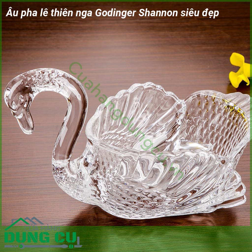 Âu pha lê thiên nga Godinger Shannon siêu đẹp&nbsp;được thiết kế đặc biệt với hình một con thiên nga tuyệt đẹp &nbsp;thuần khiết với chất liệu pha lê không chì có độ bền cao sử dụng công nghệ chống vỡ xước và rạn nứt hiệu quả &nbsp;