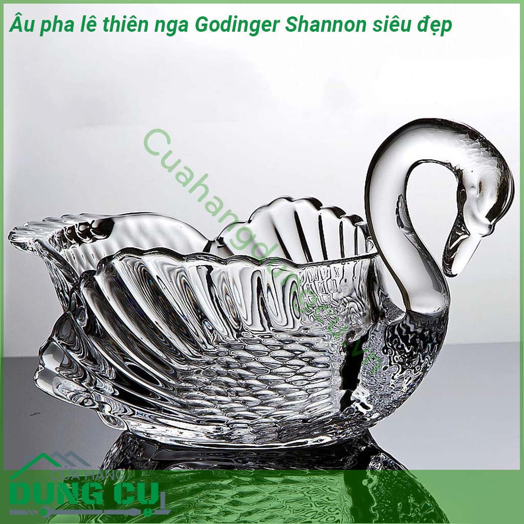 Âu pha lê thiên nga Godinger Shannon siêu đẹp&nbsp;được thiết kế đặc biệt với hình một con thiên nga tuyệt đẹp &nbsp;thuần khiết với chất liệu pha lê không chì có độ bền cao sử dụng công nghệ chống vỡ xước và rạn nứt hiệu quả &nbsp;