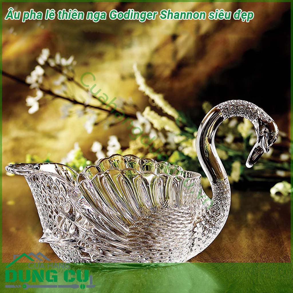 Âu pha lê thiên nga Godinger Shannon siêu đẹp&nbsp;được thiết kế đặc biệt với hình một con thiên nga tuyệt đẹp &nbsp;thuần khiết với chất liệu pha lê không chì có độ bền cao sử dụng công nghệ chống vỡ xước và rạn nứt hiệu quả &nbsp;