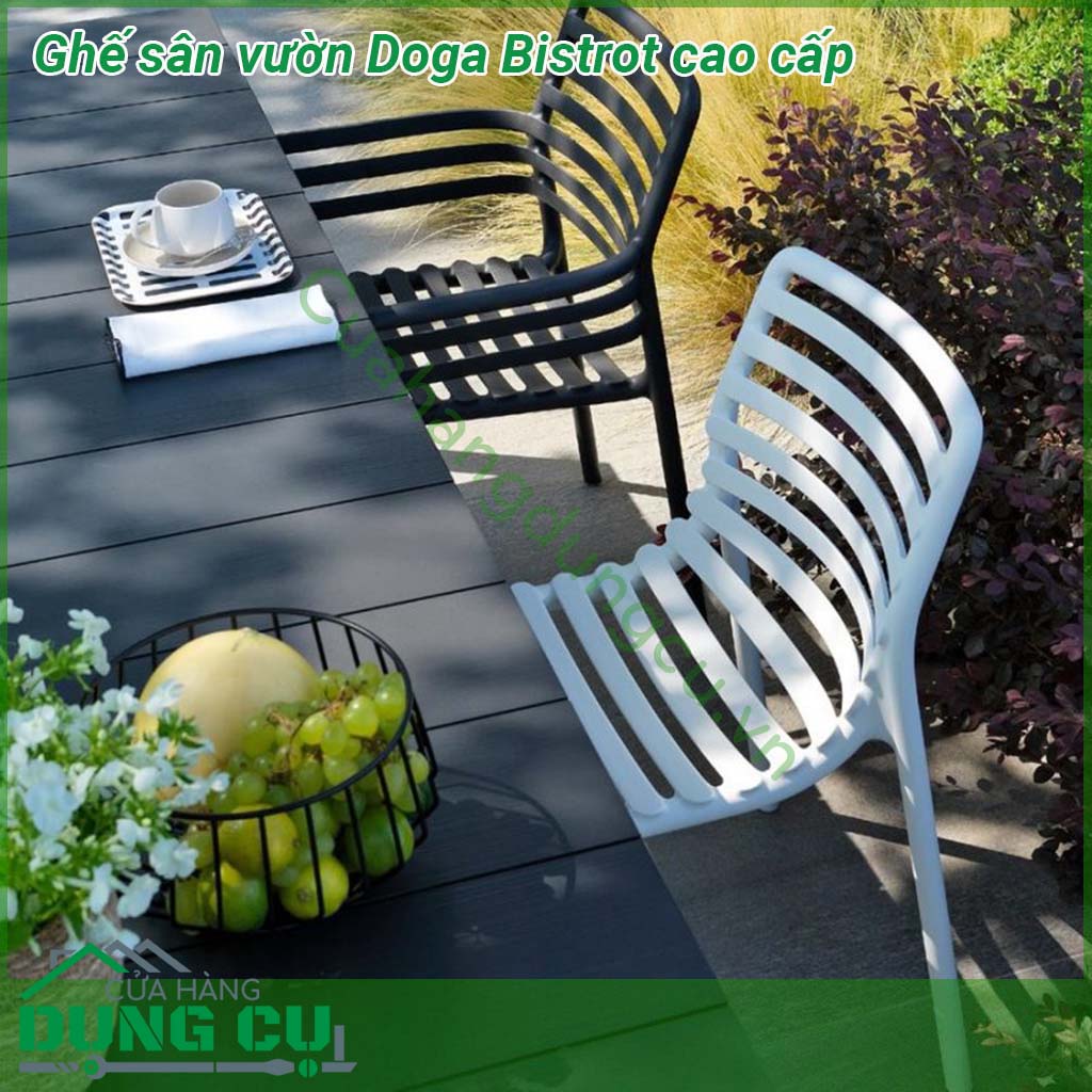 Ghế sân vườn Doga Bistrot cao cấp thiết kế thanh mảnh  một chiếc ghế ngoài trời không có tay vịn được làm bằng nhựa nguyên sinh tinh khiết PP gia cường sợi thủy tinh fiberglass  Thiết kế rất tiện dụng để di chuyển có thể xếp chồng lên nhau dễ dàng vệ sinh và hoàn toàn có thể tái chế