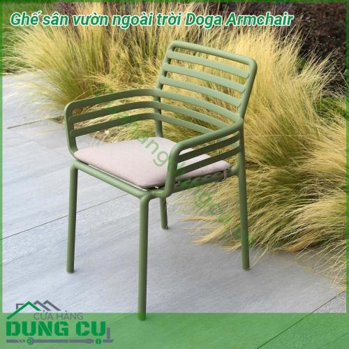 Ghế sân vườn ngoài trời Doga Armchair được sử dụng ngoài trời và được làm bằng nhựa sợi thủy tinh Nó được lấy cảm hứng từ thiết kế thanh trượt mang hơi hướng hiện đại của nhà thiết kế Raffaello Galiotto Ghế rất thuận tiện để di chuyển có thể xếp chồng lên nhau dễ vệ sinh và hoàn toàn có thể tái chế