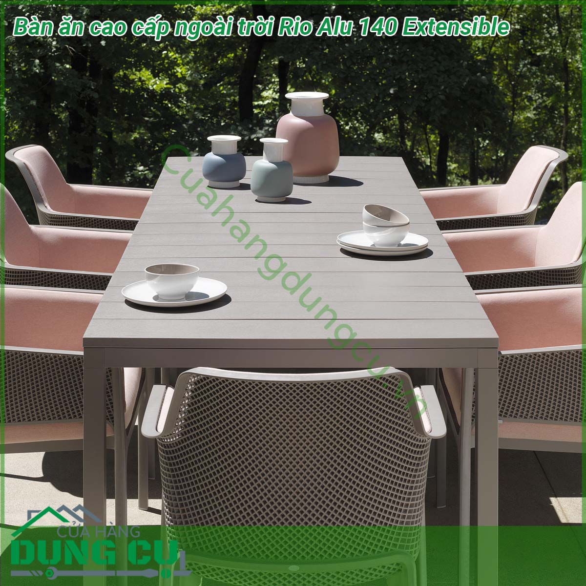 Bàn ăn cao cấp ngoài trời Rio Alu 140 Extensible được làm bằng chất liệu nhôm phủ coated aluminium cao cấp  Một mẫu bàn thông minh có khả năng thay đổi chiều dài bàn với một thao tác nhẹ nhàng phù hợp yêu cầu không gian và diện tích Đường nét thiết kế mạnh mẽ tinh tế và sang trọng