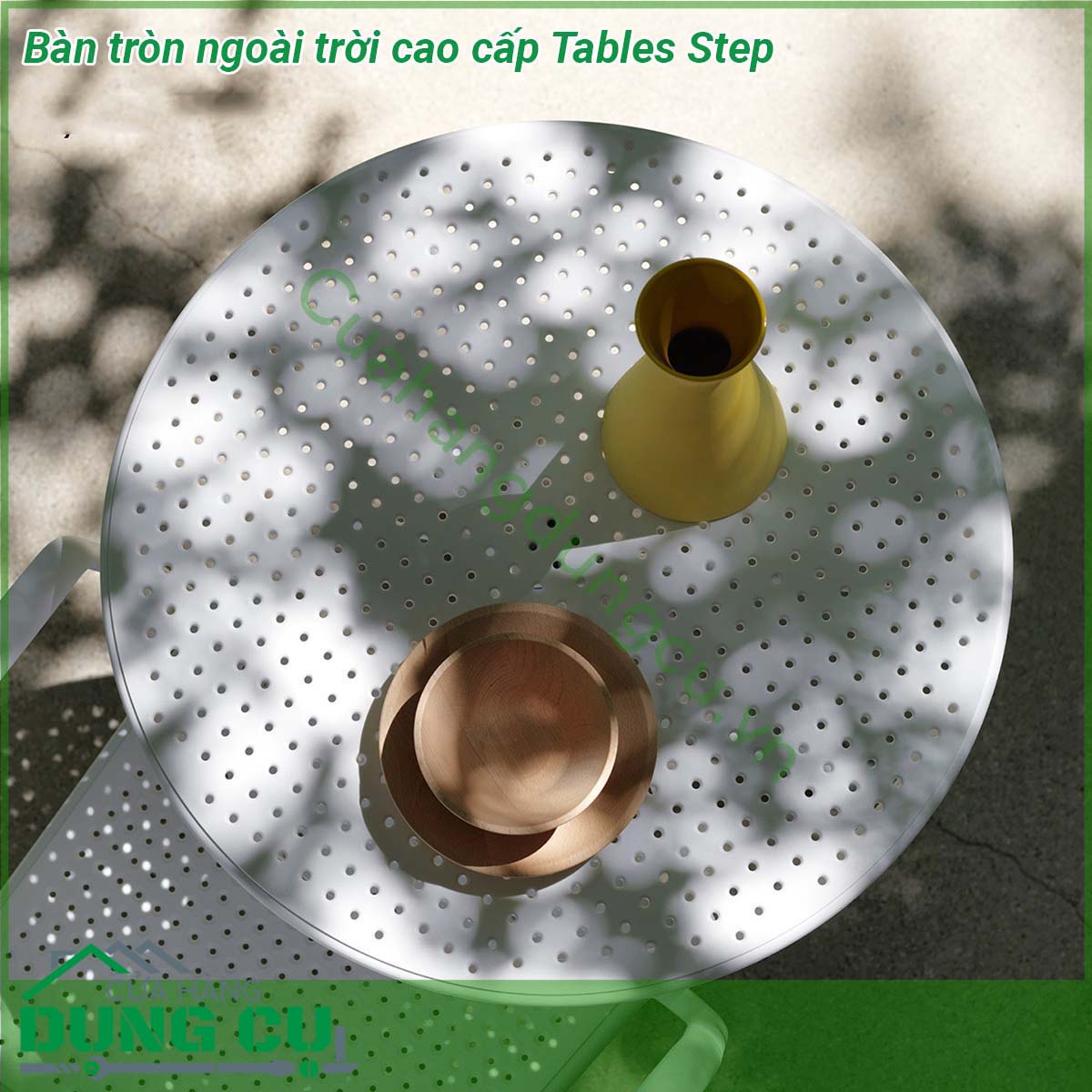 Bàn tròn ngoài trời cao cấp Tables Step với chất liệu nhựa polypropylene sợi thủy tinh với phụ gia chống tia UV thân thiện với môi trường và an toàn cho người sử dụng Bạn có thể sử dụng chúng cho cả không gian nội thất và ngoài thất sân vườn mà không sợ nắng mưa ảnh hưởng