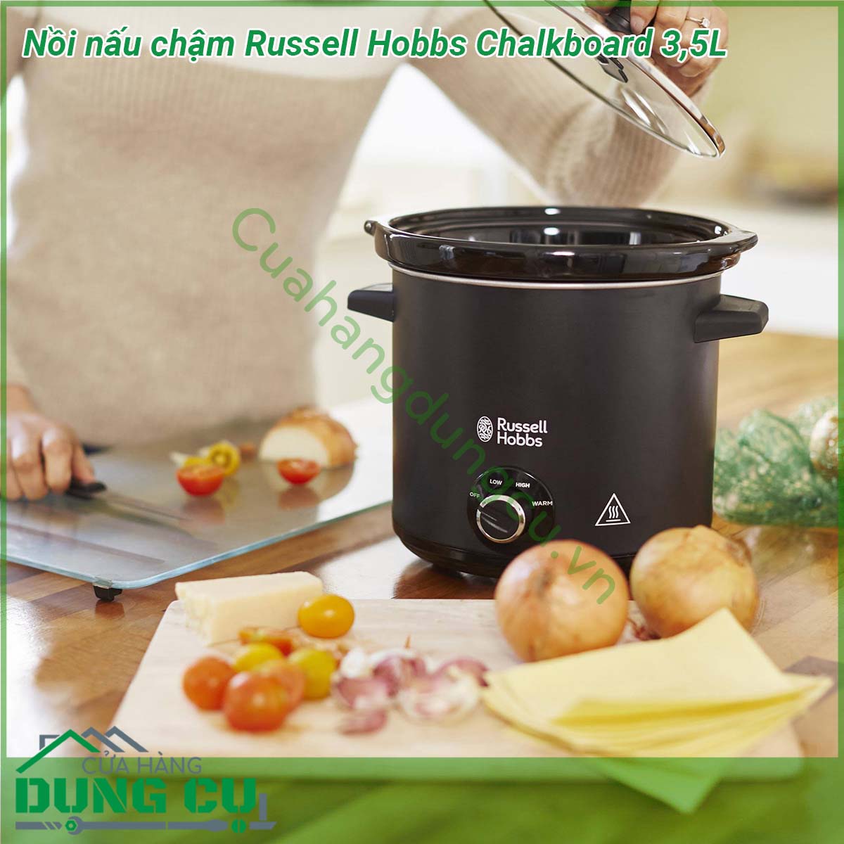 Nồi nấu chậm Russell Hobbs Chalkboard 3 5L&nbsp;có một kích thước khá nhỏ gọn cùng với lớp ngoài đen nhám chống bụi bẩn cực tốt lại linh động có thể tách rời lòng nồi Chưa hết sản phẩm còn là một nơi để người dùng có thể thỏa mãn đam mê sáng tạo