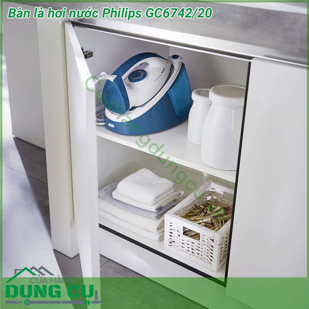 Bàn là hơi nước Philips GC6742 20&nbsp;thiết kế đơn giản đẹp mắt kích cỡ gọn nhẹ sử dụng ủi đồ tiện lợi trong mọi hoàn cảnh Mặt đế bàn ủi phủ chống dính Ceramic bóng sáng bền bỉ lướt êm ái trên mọi mặt vải dễ vệ sinh Hoạt động với công suất 2400 W cho khả năng làm nóng mặt đế nhanh ủi thẳng đồ mau tiết kiệm điện năng gia đình