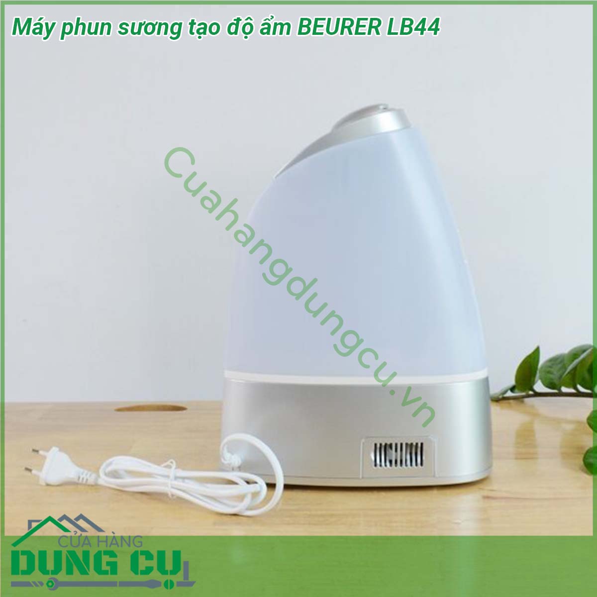 Máy phun sương tạo độ ẩm BEURER LB44&nbsp;có kiểu dáng rất sang trọng với màu trắng hiện đại giúp bạn có thể đặt nó ở bất cứ đâu mà không sợ làm xấu đi không gian của mình Khoang chứa nước thiết kế với màu trong suốt giúp bạn dễ dàng quan sát để chế thêm nước khi cần tránh bị gián đoạn hoạt động &nbsp;Núm xoay giúp bạn dễ dàng vận hành sản phẩm Phần nắp máy làm bằng inox hạn chế bám bẩn và dễ làm sạch Thiết kế nhỏ gọn của sản phẩm không làm tốn quá nhiều diện tích không gian của bạn